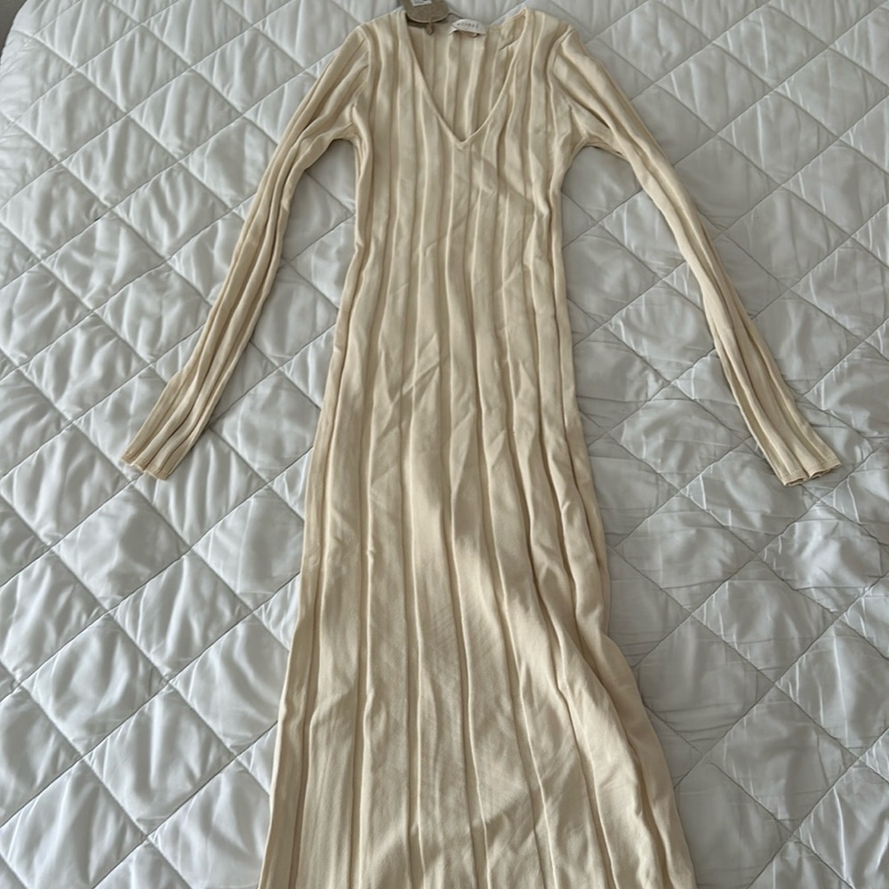 Meshki Ribbed Maxi Dress - Picture 3 of 4